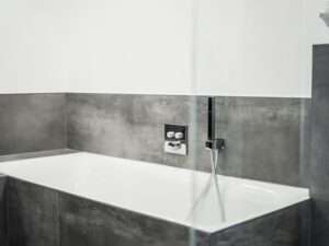 Badsanierung Lüdenscheid, Fliesenleger Märkischer Kreis, Trockenbau Lüdenscheid, Renovierung aus einer Hand, Badezimmer modernisieren in 2 Wochen, Schwitalla, Ausbau, Fliesen